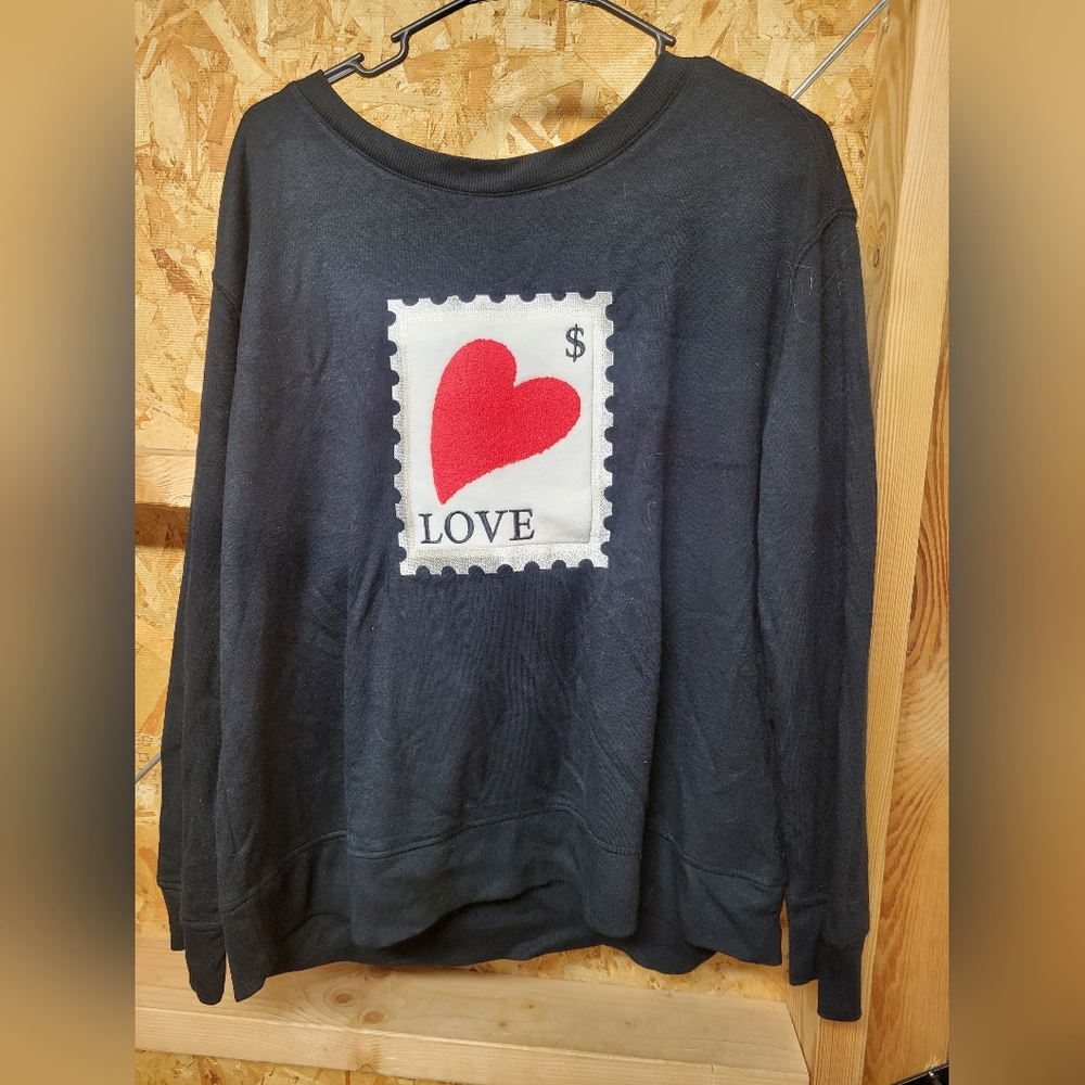 Jane & Delancey NWT  Black Sweatshirt with Red Heart Patch Love‎ Size Medium
